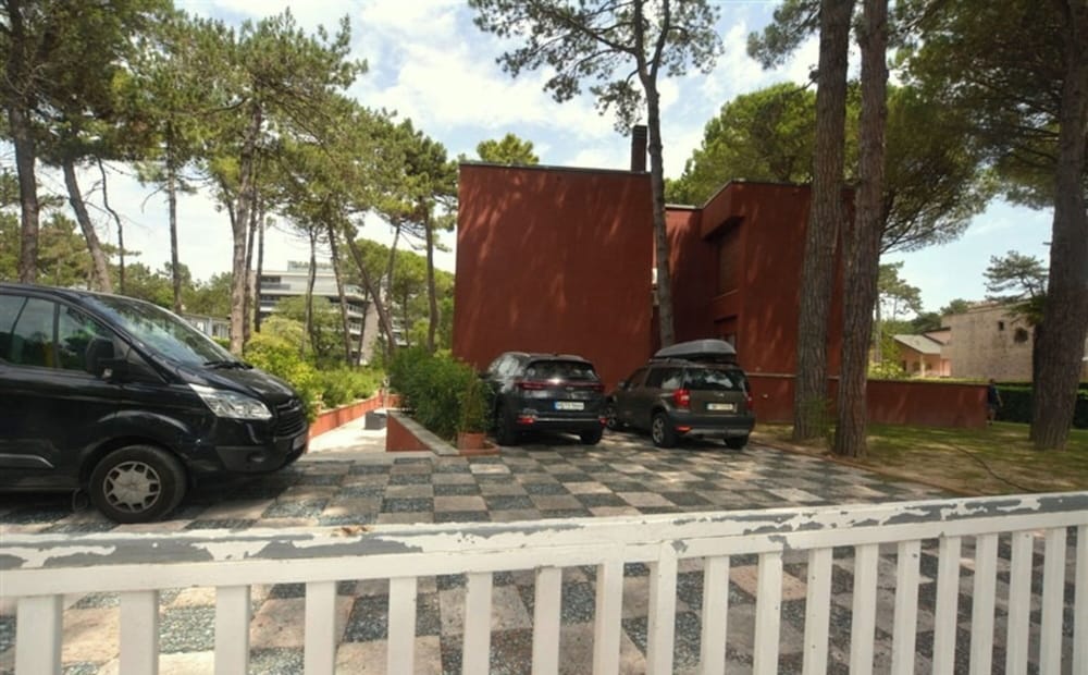 First Floor Apartment in Lignano Riviera for 6 Guests