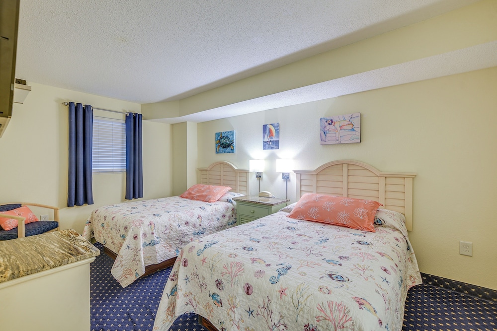 Myrtle Beach Vacations - Oceanfront North Myrtle Beach Condo: Beach Access - Property Image 5