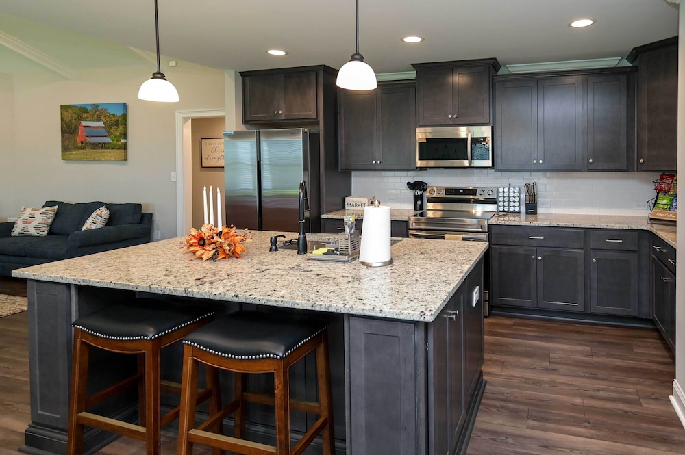 Quiet Family Home 15 Mi to Dtwn Huntsville! - Property Image 11
