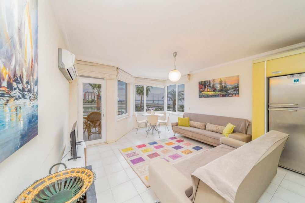 Lovely Apartment With Shared Pool in Konyaalti view 2