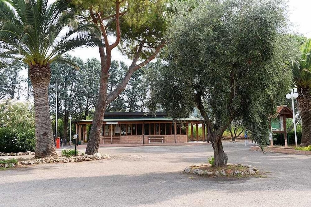 Villaggio Camping Parco Degli Ulivi photo 2