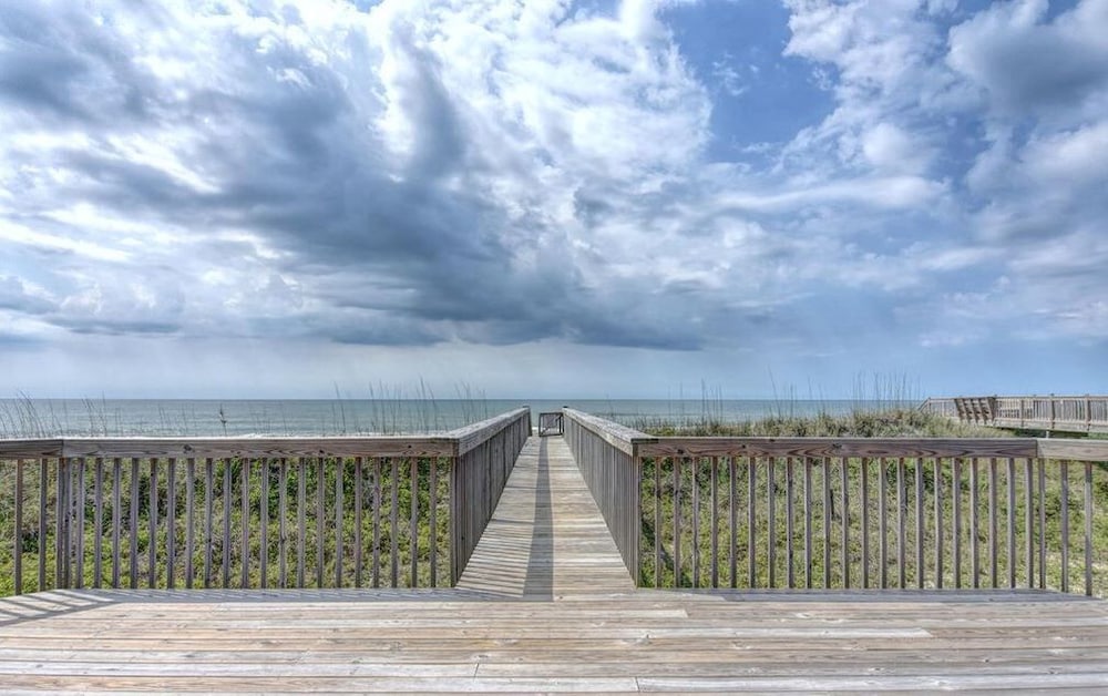 Summer Wynd by Topsail Realty