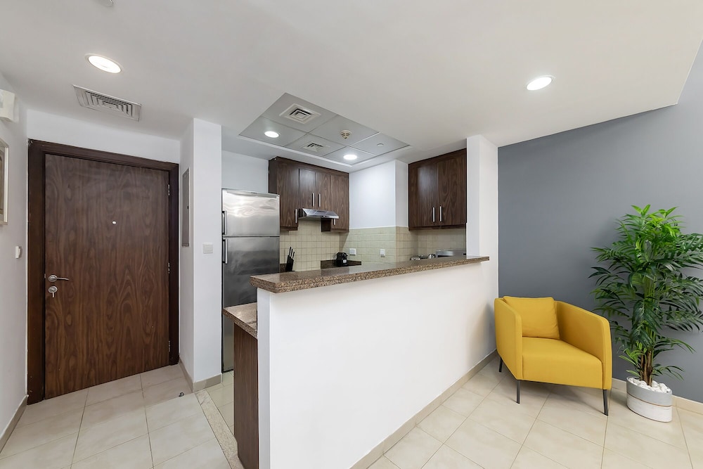apartment executive tower