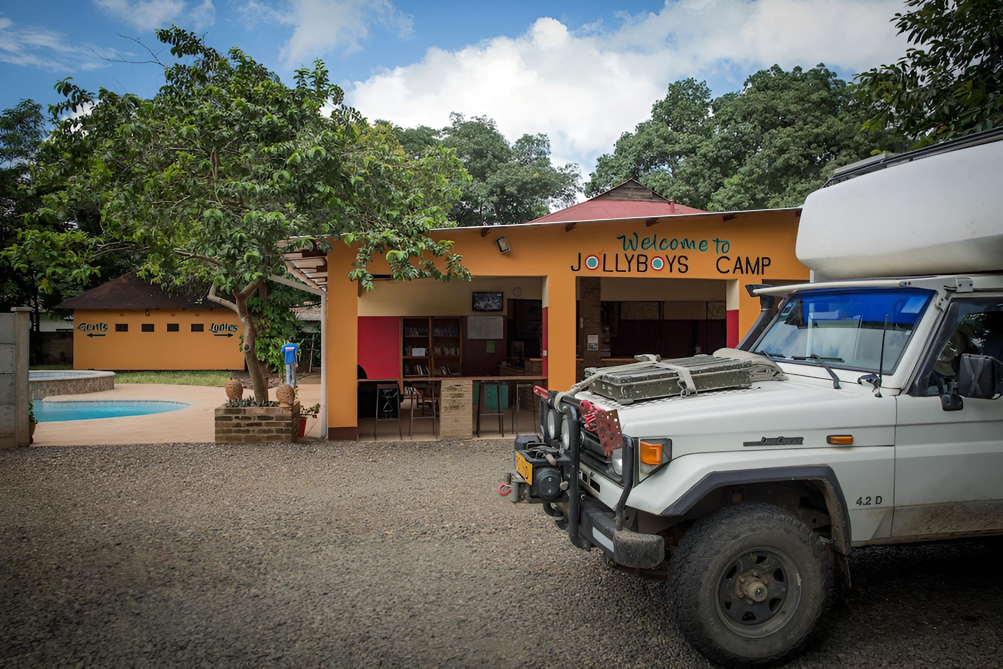 Jollyboys Camp - Hostel