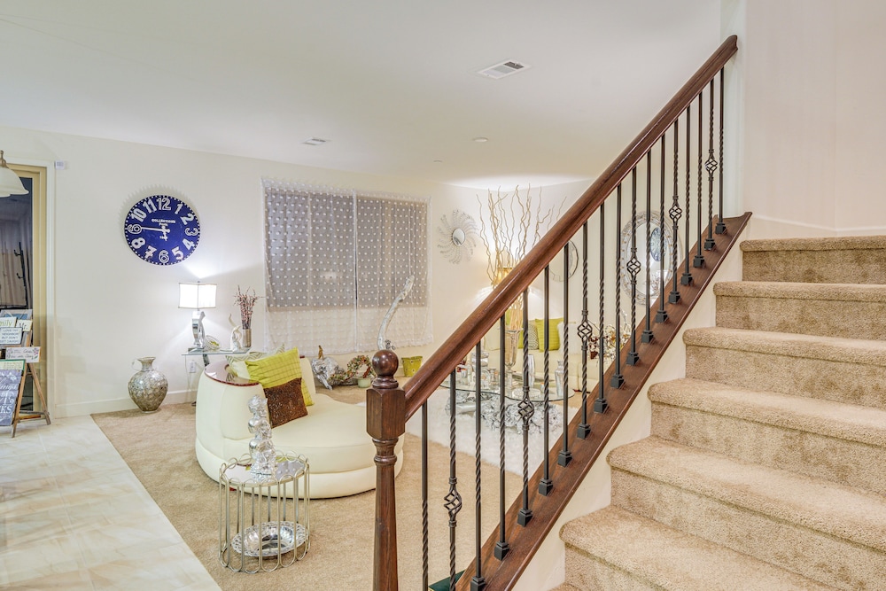 4 Mi to Csub Campus: Spacious Home w/ Yard