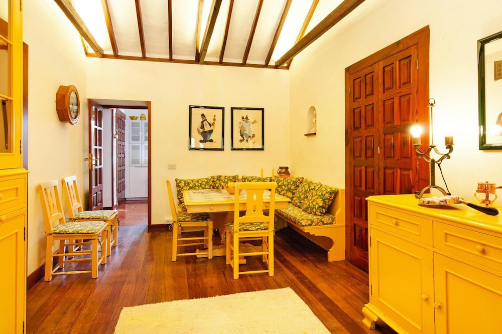 Villa Mansion Bandama With Pool in Santa Brigida
