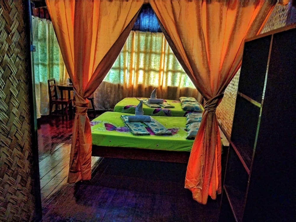 El Nido Corner Pension and Restaurant