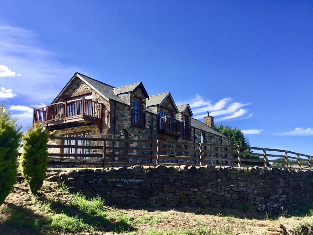 Castleview - Newton Steading