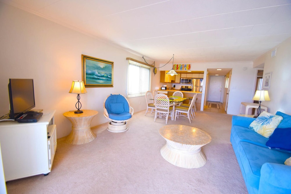 Ocean Hideaway 211