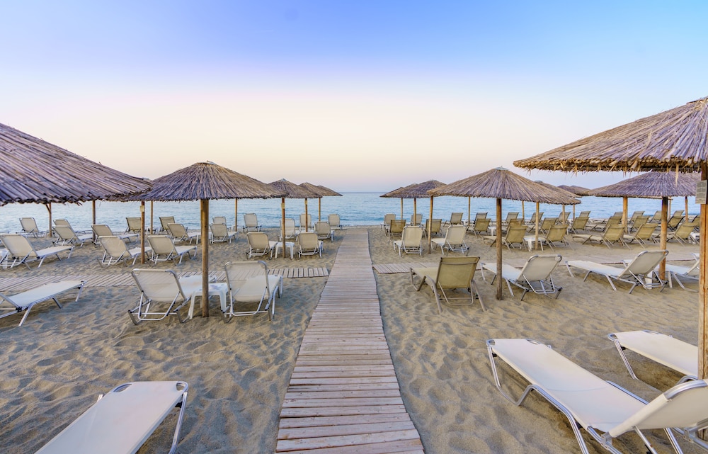 Cronwell Platamon Resort