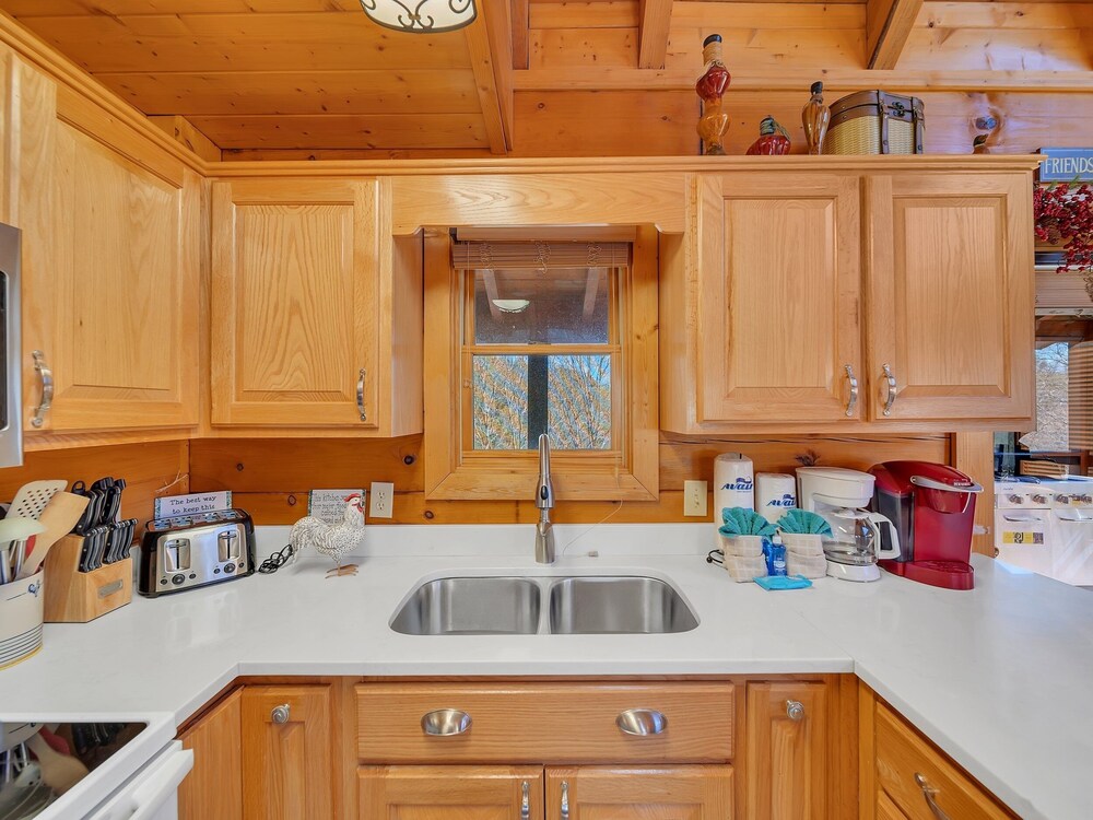 Ern821 - Tranquil Times 5 Bedroom Cabin