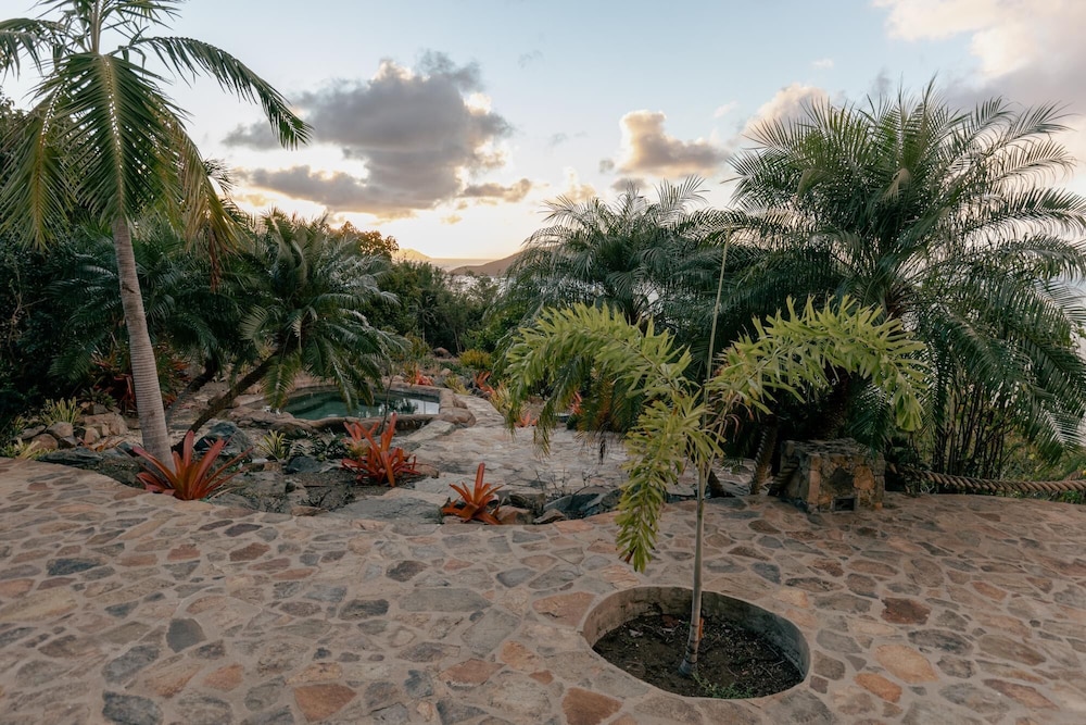 3bed 3 Bath Villa w Natural Plunge Pool on Private Island view 2