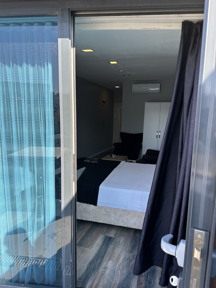 Plus Park Suit & Otel - Image 29