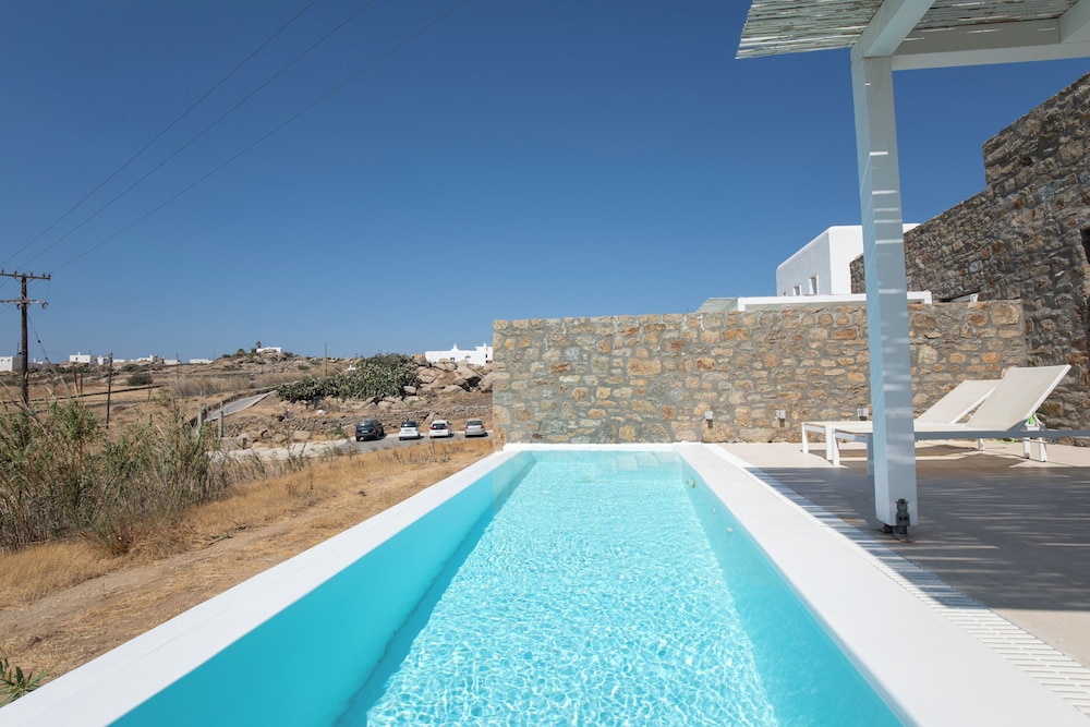 The Ammonite Resort – Adults Only
