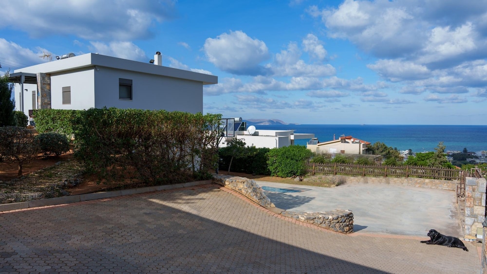 Luxury Villa Kopsas