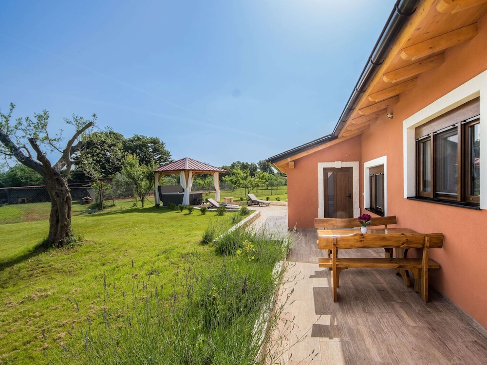 Attractive Holiday Home with Pool, Hot Tub, Patio, Courtyard view 5