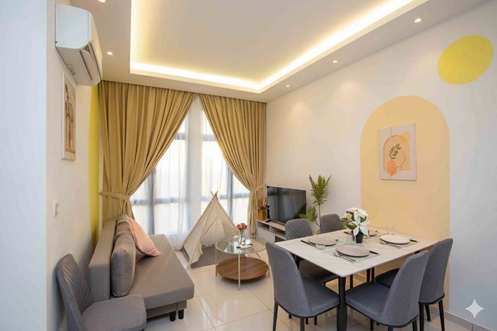 2BR Apt Space Residency Near KSL CIQ JB
