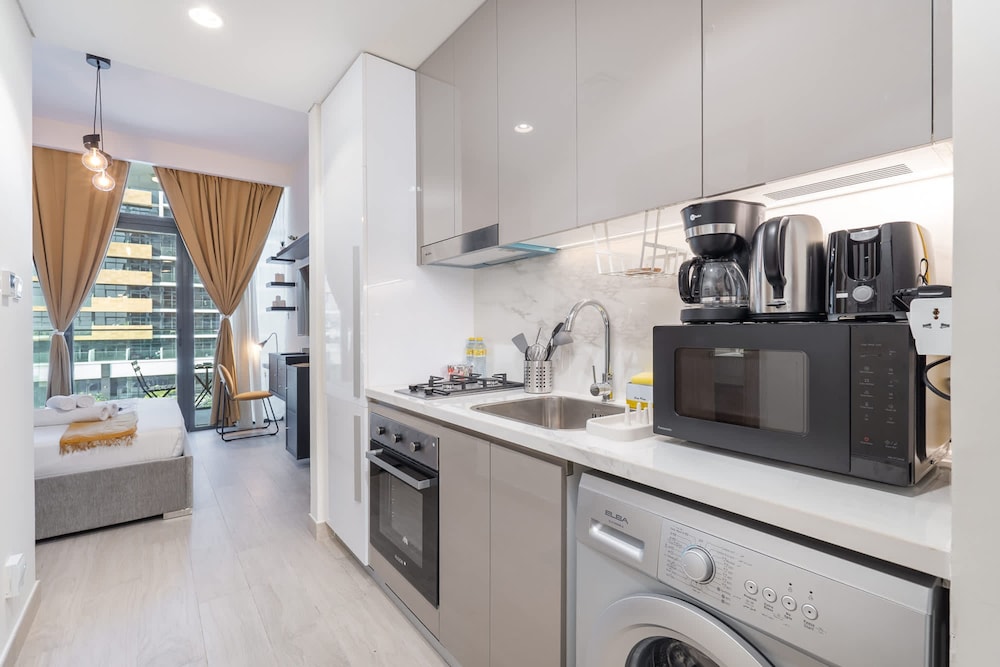 Homey Studio Apartment Perfect for 2 at Azizi Riviera 46