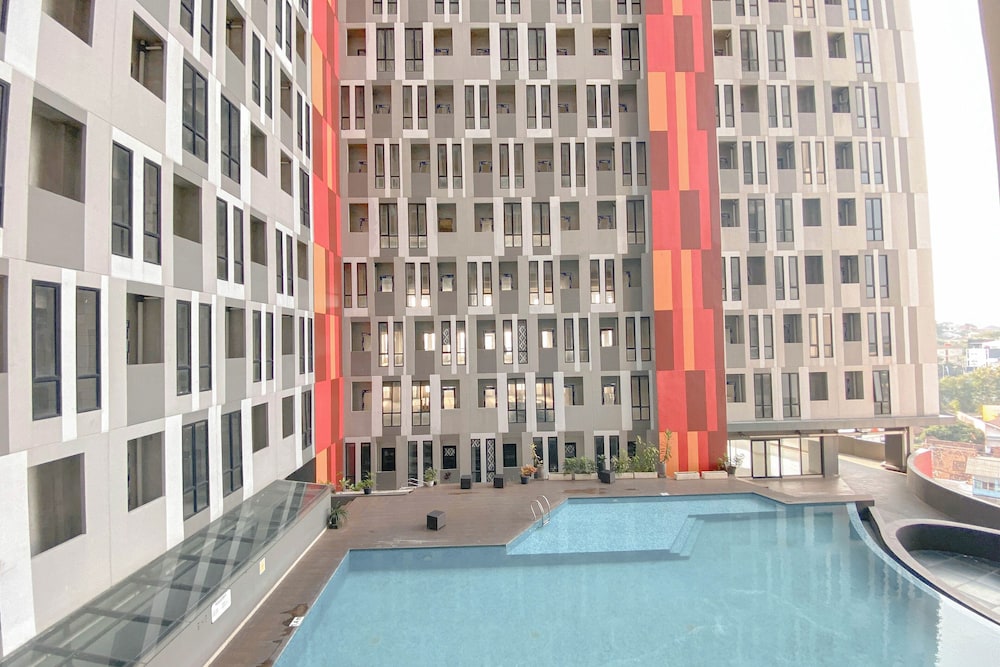 Warm Minimalist Studio Apartment The Alton
