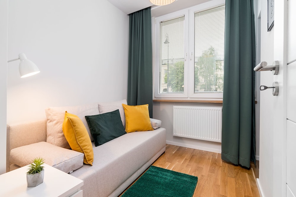 Teatr Wielki 2-Bedroom Apartment view 3