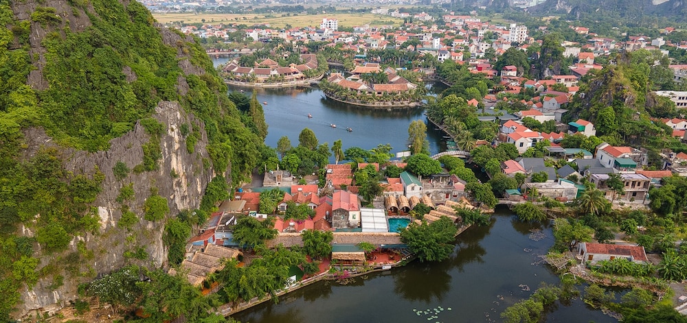 Tam Coc Bungalow