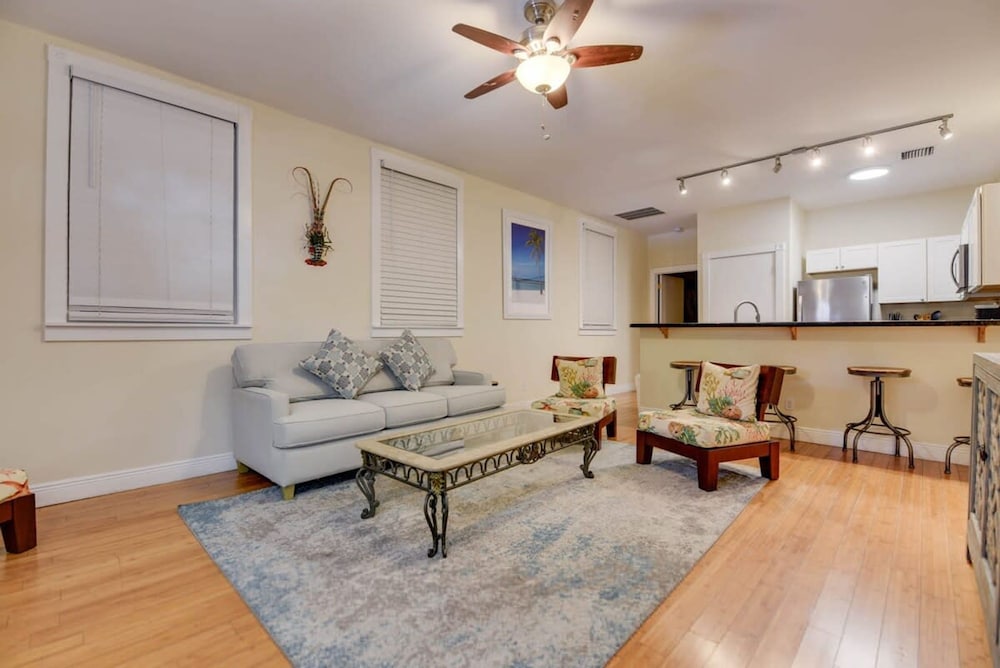 Mesa House Uno by Brightwild Perfect Location view 4
