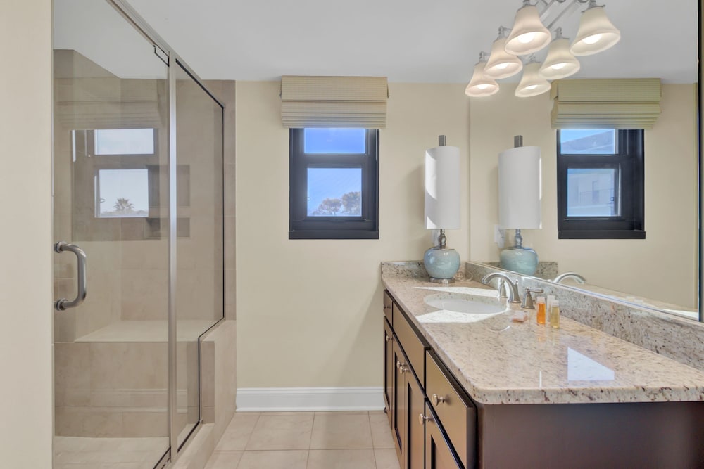 Oceanfront w Pool Beach Access Balcony View 312 B Shipwatch by Avantstay