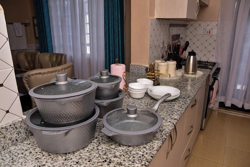 Lux Suites comfy Homestays Nakuru