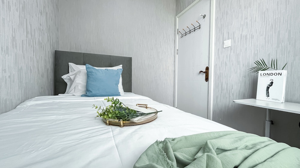 Nice and Comfortable 2BR Apartment at Daan Mogot City