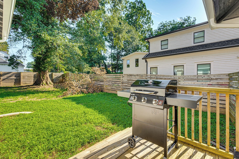 Walk to Beltline: Wfh-friendly Hub w/ Yard!