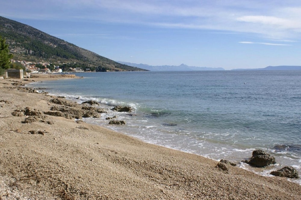 Cvita - 150 m From Pebble Beach - A4 view 5