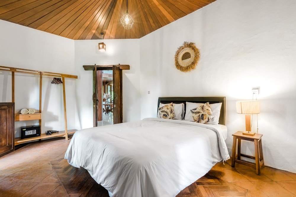 AV Villa Canggu Hearts view 3