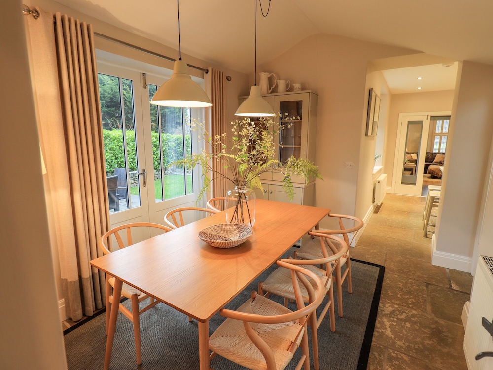 Honeywood House