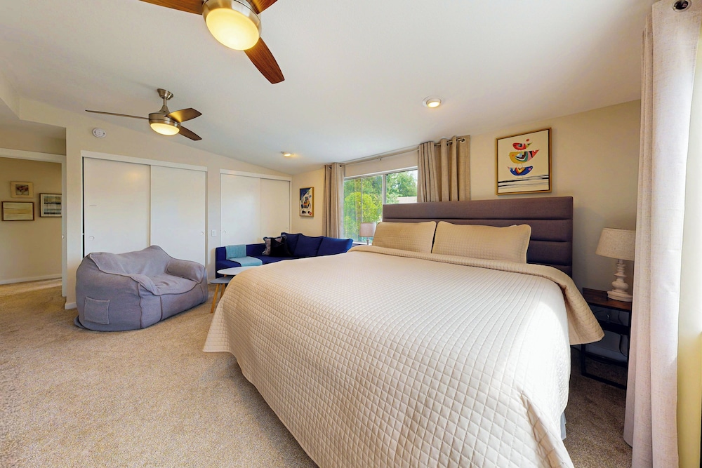 4BR Dog-friendly Home w/ Pool, Spa, Grill & A/C
