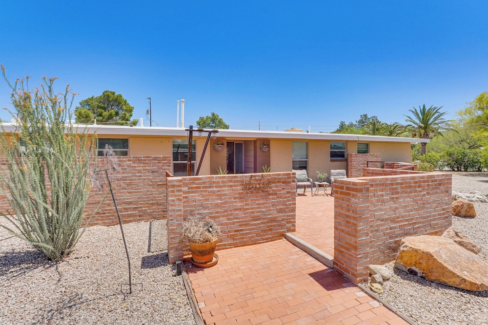 Dog-Friendly Getaway w/ Patio in Tucson!