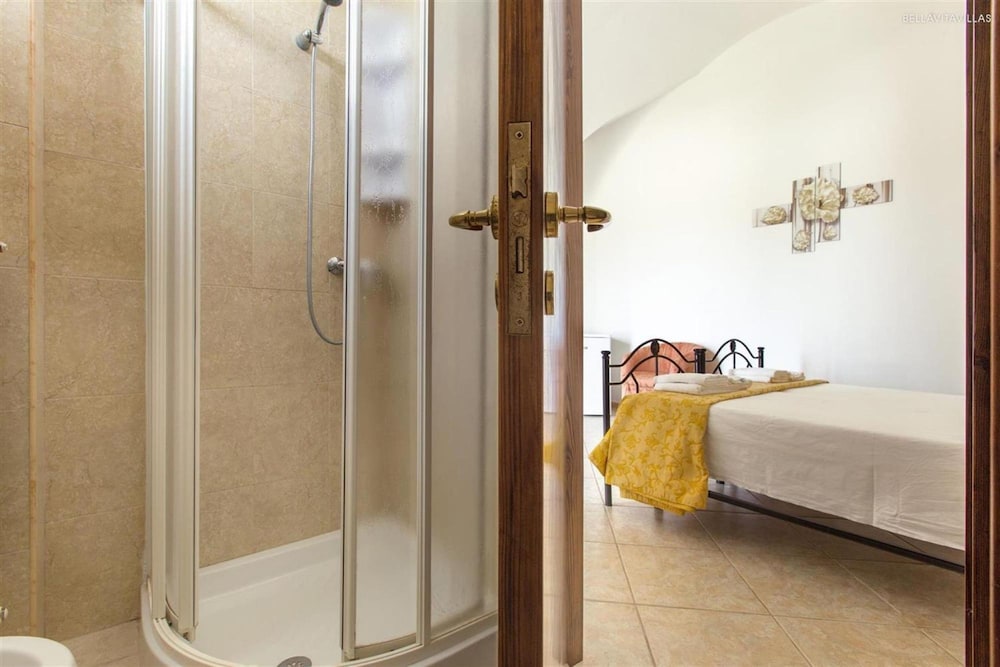 Oxford Vacations - Razia Apartments - Property Image 43