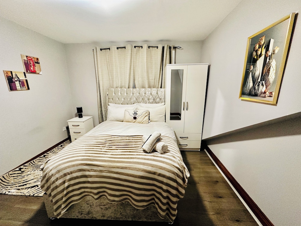 Heathrow roomzzzz B&B