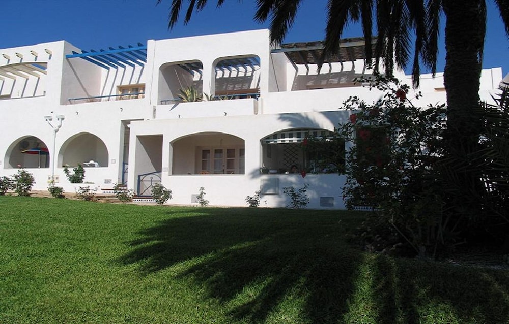Impressive Apartment in Ground Floor With Terrace of 2 Rooms, A A and Pool 4 photo 1