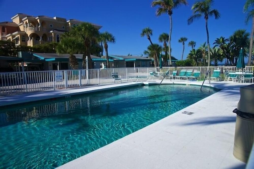 Sea Club I Beach Resort