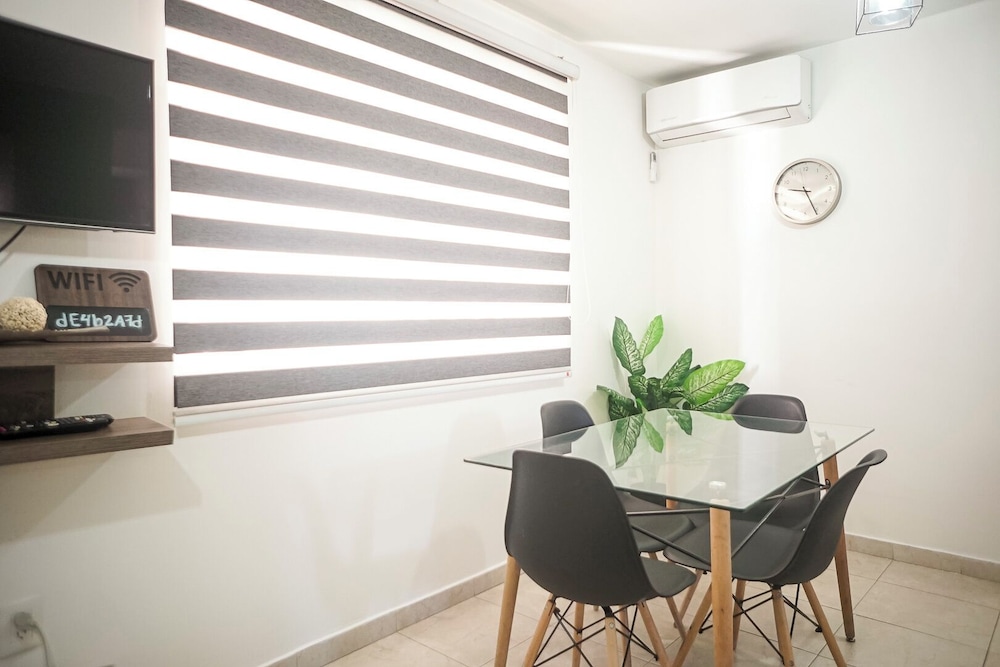 Cozy Apartment Poliforum AC