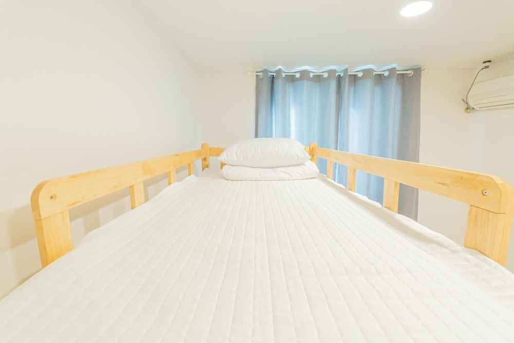 James Blue Guesthouse