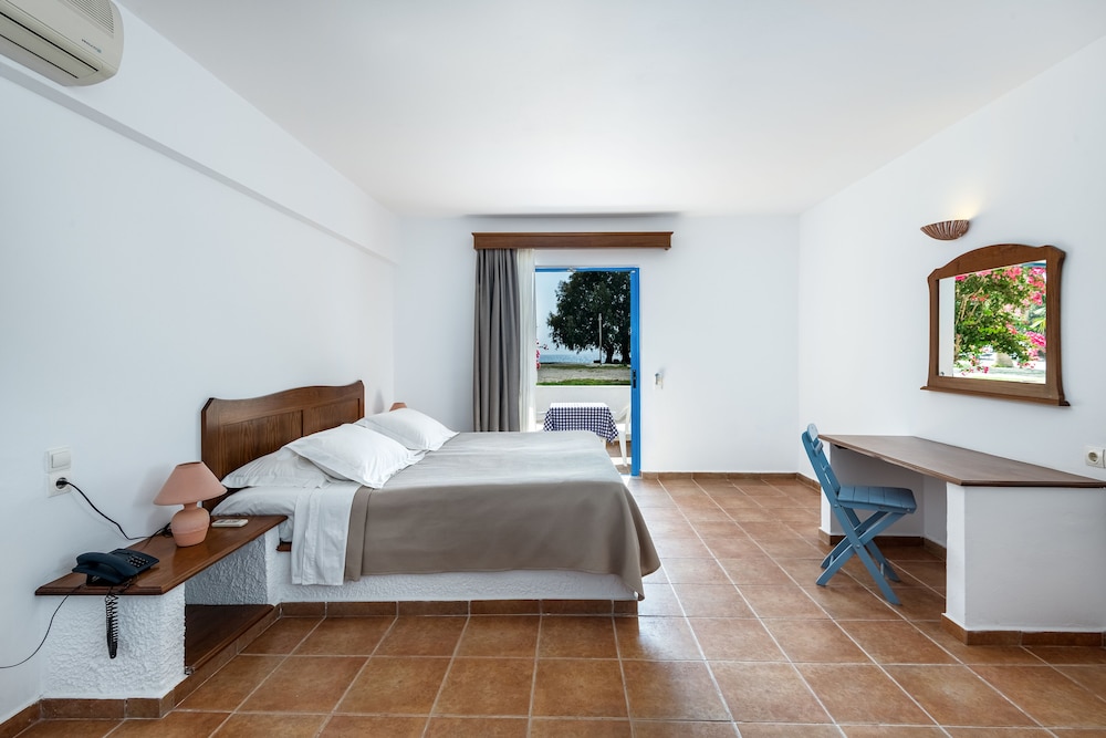 Olympia Mare photo 5