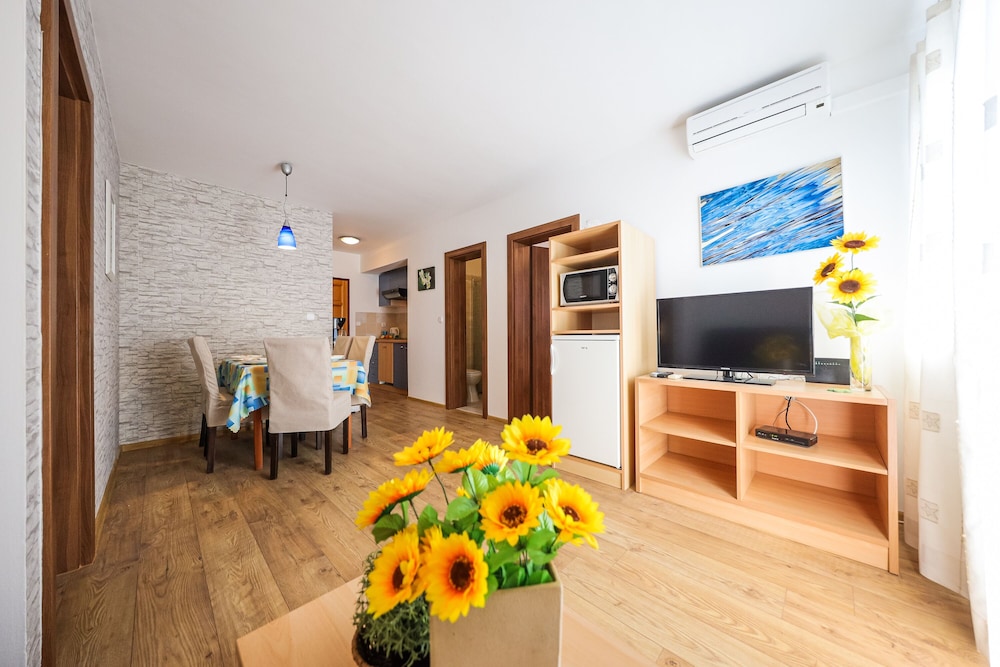 Luton Apartments, Zadar - Kozino, Heated Pool & Hot Tub