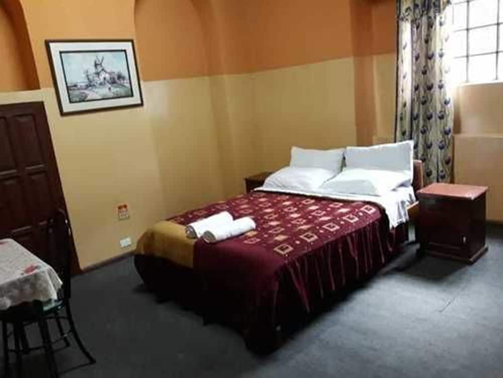 Hostal Castel WL view 3