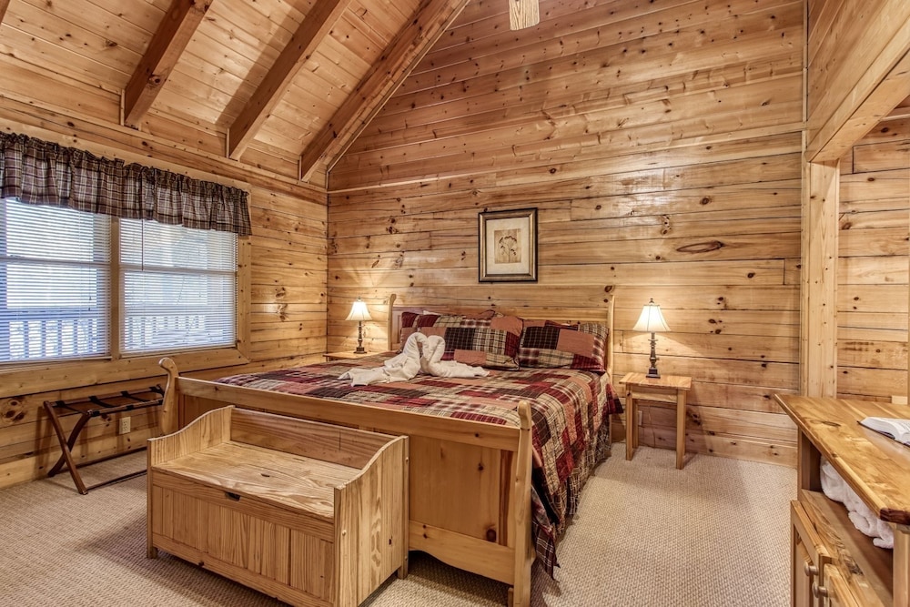 Er259- Country Charm Great Location, Close To Town 2 Bedroom Cabin by RedAwning view 5