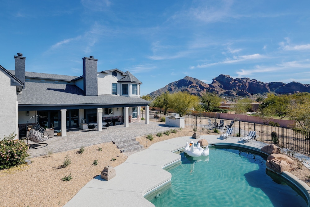 Majestic Mountain Mansion-heated Pool-guest House