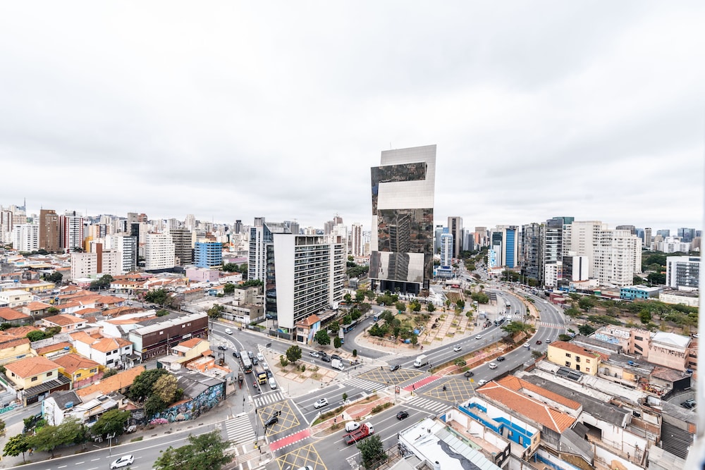 Pinheiros Best Studio Pool Parking  Wifi