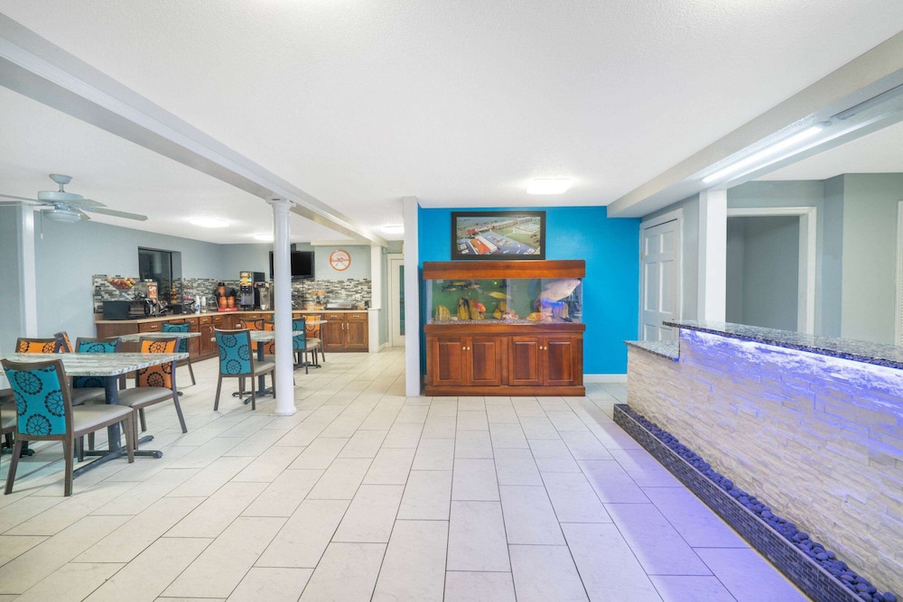 Howard Johnson by Wyndham Aiken view 2