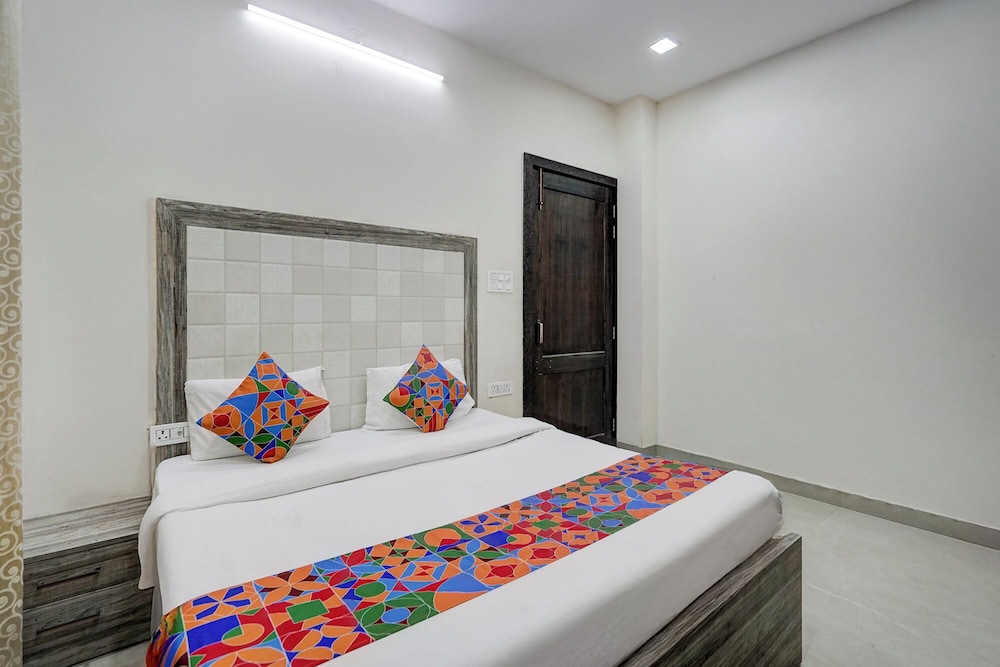 Fabhotel Amr Grand
