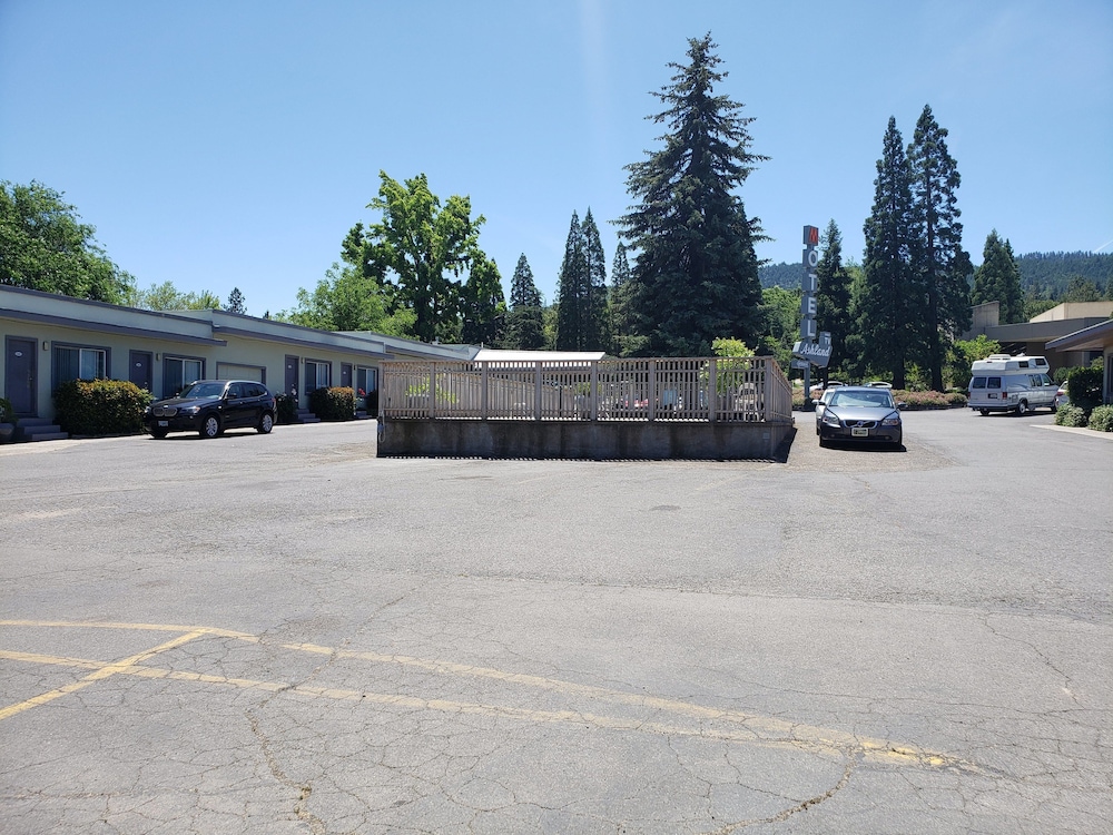 Ashland Vacations - Ashland Motel - Oregon - Property Image 5